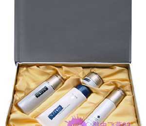 纯白褪黑，专业焕亮 安姬秀王牌四件套，开启高效美白保湿祛斑之旅